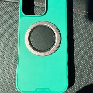 artis Green Phone Case with MagSafe Compatibility